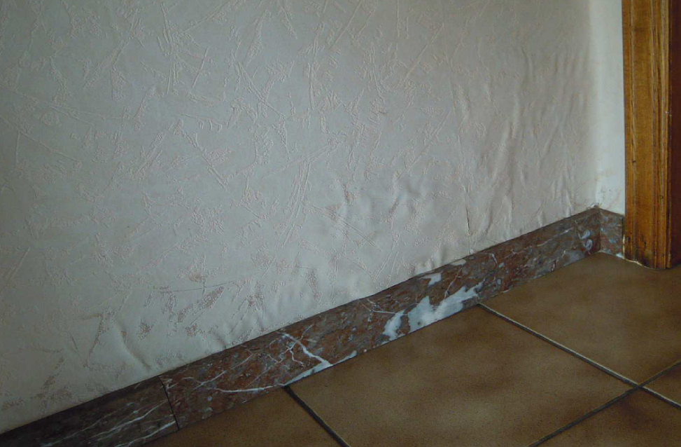 vochtdoorslag behandelen