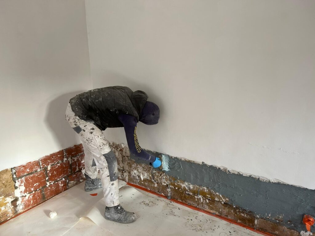 een muurinjectie is een geschikte behandeling tegen vocht